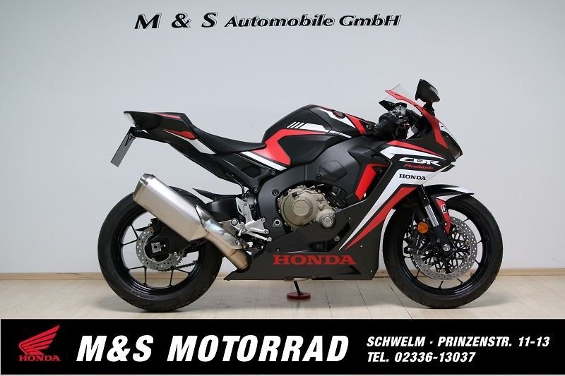 Honda CBR1000RR Fireblade 17