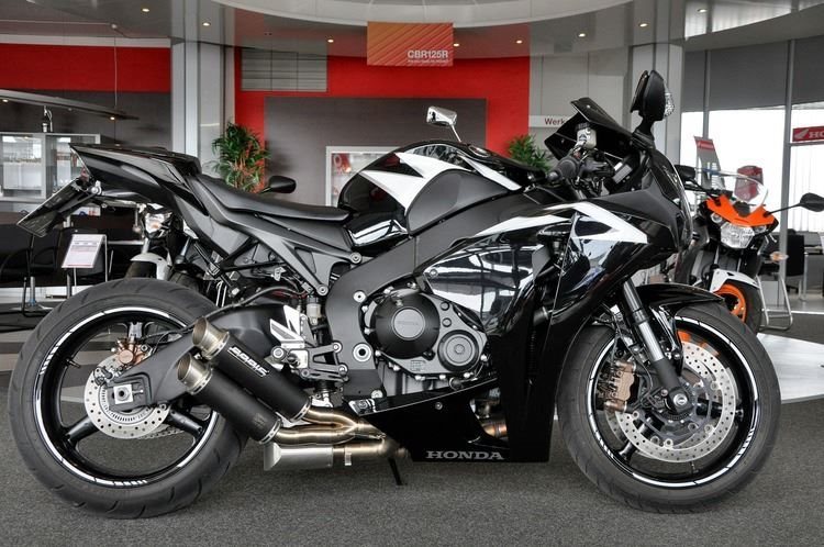 Honda CBR1000RR Fireblade schwarz