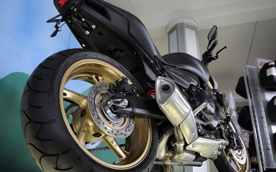 Umgebautes Motorrad Honda CB 600 F Hornet von Auto- und Motorradhaus M&S Automobile GmbH - Bild 5