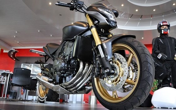 Umgebautes Motorrad Honda CB 600 F Hornet von Auto- und Motorradhaus M&S Automobile GmbH - Bild 8