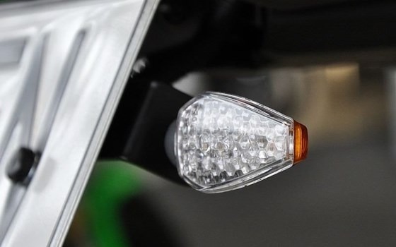 Umgebautes Motorrad Honda CBR 125 R von Auto- und Motorradhaus M&S Automobile GmbH - Bild 6