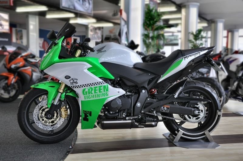 Honda CBR 600 F Gruen