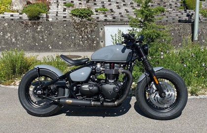 Triumph Bonneville Bobber Custom Bike