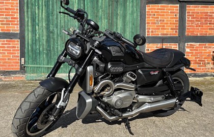 Hyosung GV 125 X ABS Custom Bike