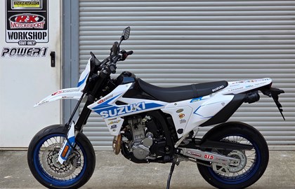 Suzuki DR-Z 400 SM Custom Bike