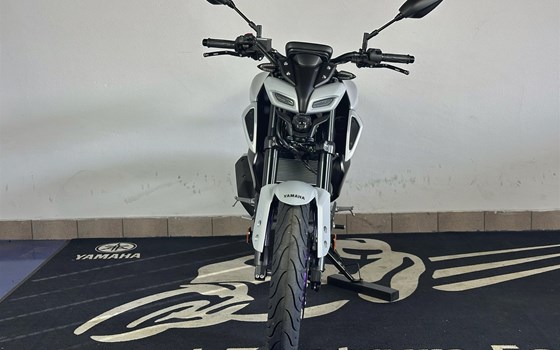 Umgebautes Motorrad Yamaha MT-125 von Zweirad Zentrum Fernwald - Bild 2