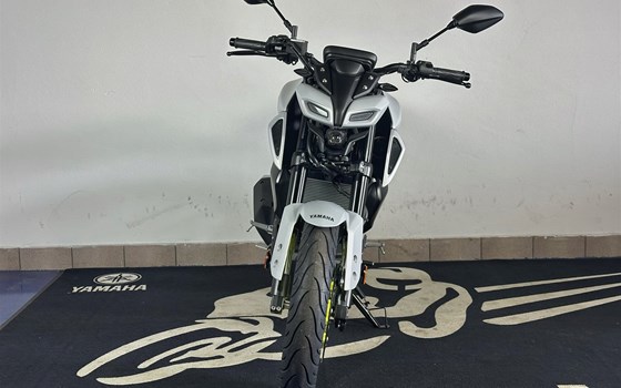 Umgebautes Motorrad Yamaha MT-125 von Zweirad Zentrum Fernwald - Bild 2