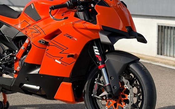 Umgebautes Motorrad KTM 990 RC R von Motoshop Zachmann GmbH - Bild 1