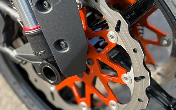 Umgebautes Motorrad KTM 990 RC R von Motoshop Zachmann GmbH - Bild 5