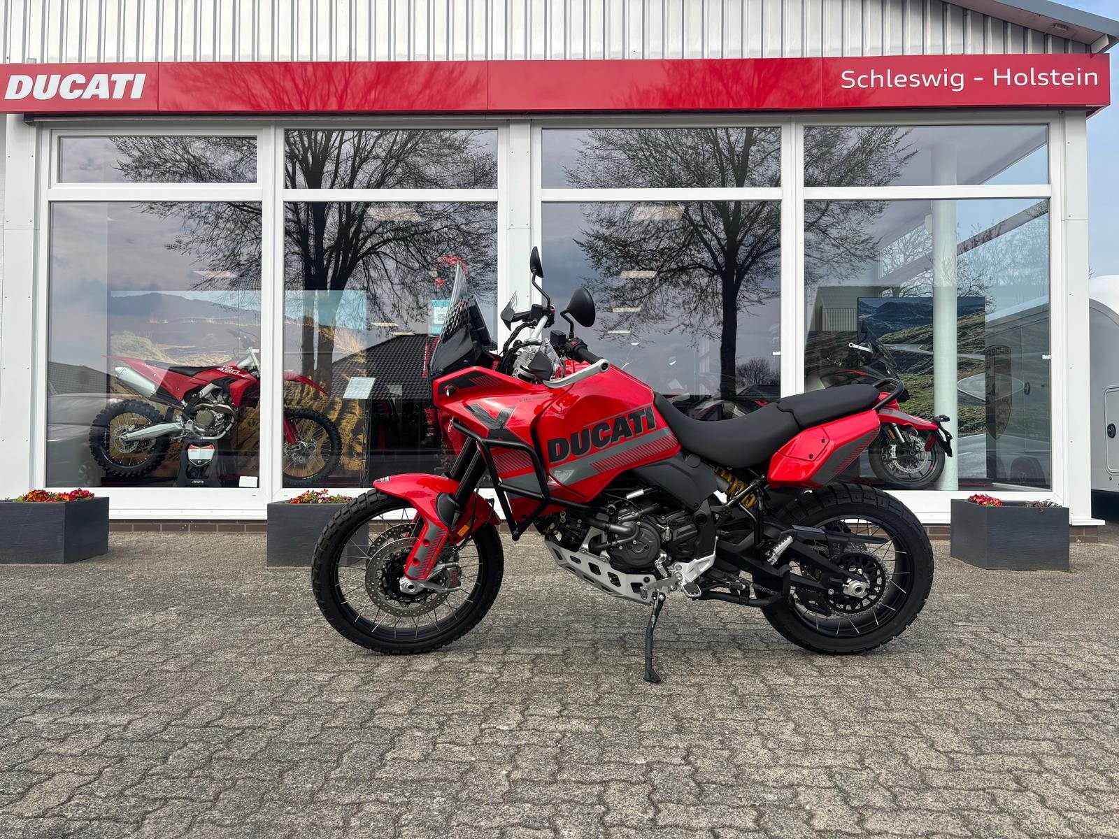 Ducati DesertX in rot 