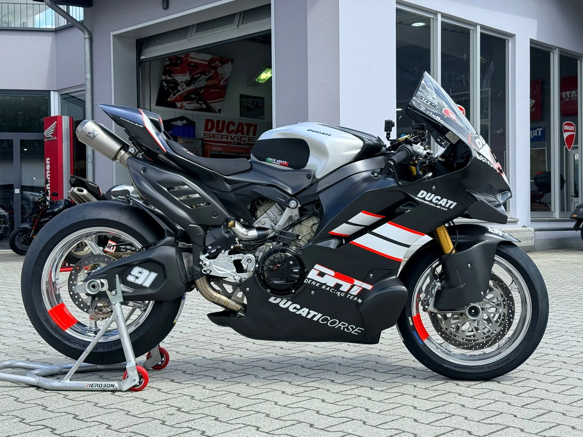 Ducati Panigale V4 R 