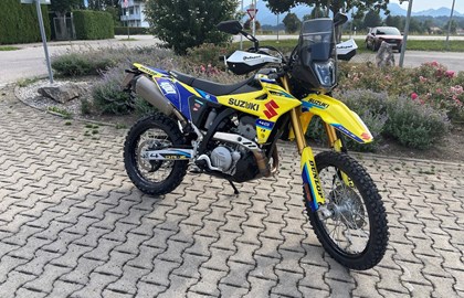 Suzuki DR-Z4S Custom Bike