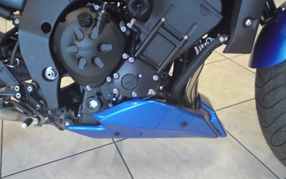 Umgebautes Motorrad Yamaha FZ1 von Zweiradcenter Steyr e.U., Peter Bührer - Bild 9 Umgebautes Motorrad Yamaha FZ1 von Zweiradcenter Steyr e.U., Peter Bührer - Bild 9