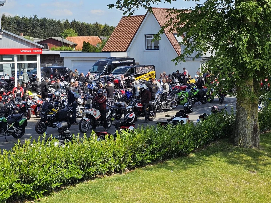 Spaghetti-Essen Bild 3: Spaghetti-Essen