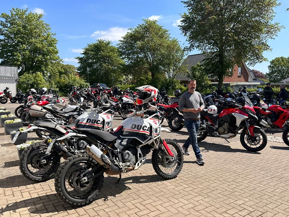 Spaghetti-Essen Bild 5: Spaghetti-Essen