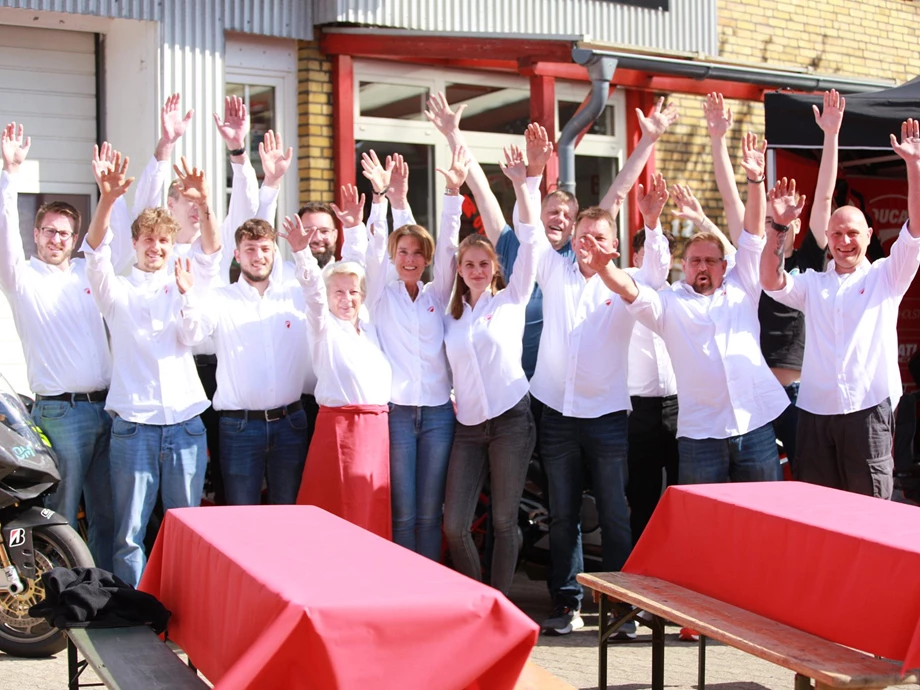 Spaghetti-Essen Bild 6: Spaghetti-Essen