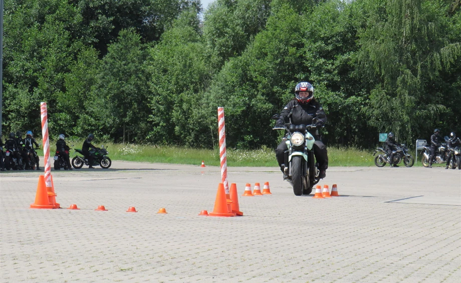 Sicherheitstraining im Mai Bild 9: Sicherheitstraining im Mai
