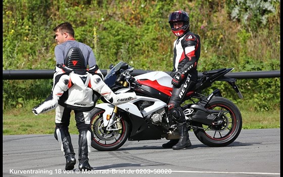 Kurventraining 2022 Motorrad Briel - Bild 2
