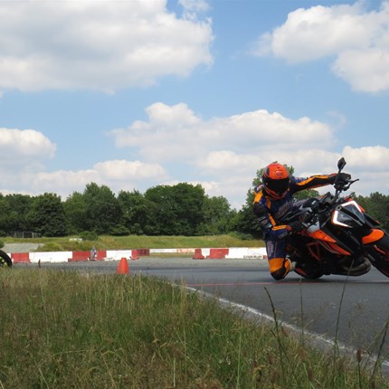 Kurventraining in Harsewinkel 10.08. Kurvenfahren sicher erlernen