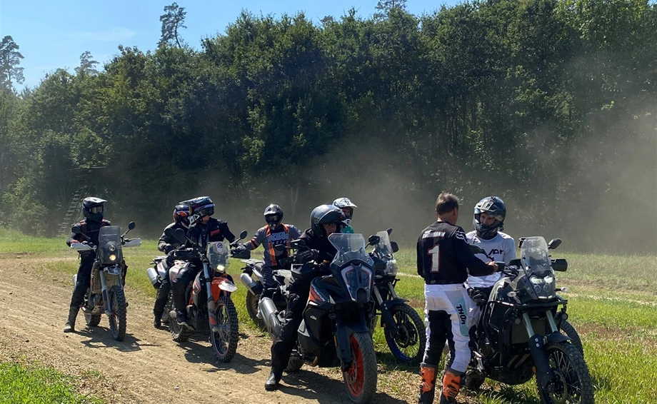 Enduro Kurs für Reiseenduro, Enduro, Freeride | 16.08.2023 Bild 2: Enduro Kurs für Reiseenduro, Enduro, Freeride | 16.08.2023