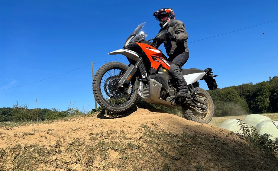 Enduro Kurs für Reiseenduro, Enduro, Freeride | 16.08.2023 Bild 1: Enduro Kurs für Reiseenduro, Enduro, Freeride | 16.08.2023