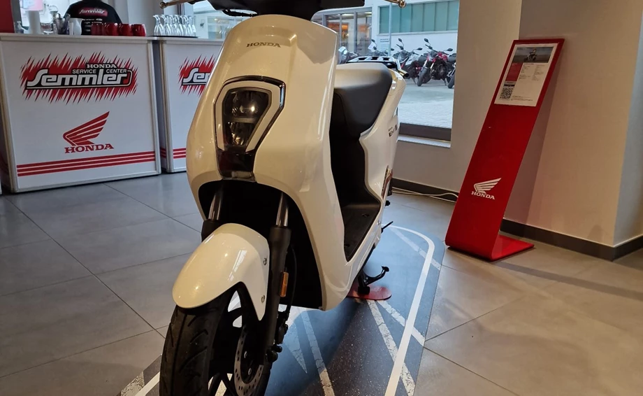 Honda Semmler - VIP EVENT 2023 "NEUHEITEN 2024" Bild 15: Honda Semmler - VIP EVENT 2023 "NEUHEITEN 2024"