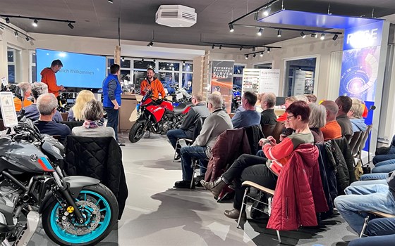 KURVENTRAINING auf der Straße - Bild 2