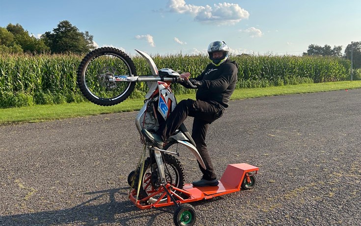 Motorrad Wheelie-Training