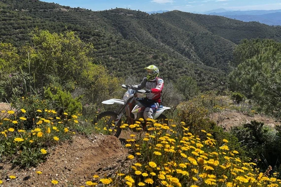 Winterflucht: Endurofahren in Andalusien - inkl. Mietbike Winterflucht: Endurofahren in Andalusien - inkl. Mietbike