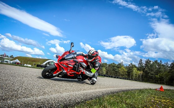 Kurventraining Driving Center Baden - Bild 8