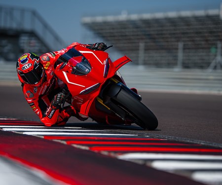 Motorrad Termin Ducati Berlin & Kawasaki Holzhauser Kurventraining.