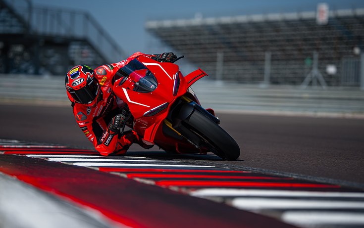 Ducati Berlin & Kawasaki Holzhauser Kurventraining.