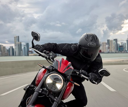 Motorrad Termin TRIUMPH TRIDENT 800