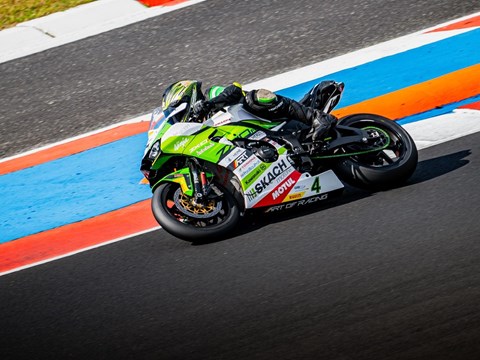 Rennstrecken Training bei Triple MMM Most