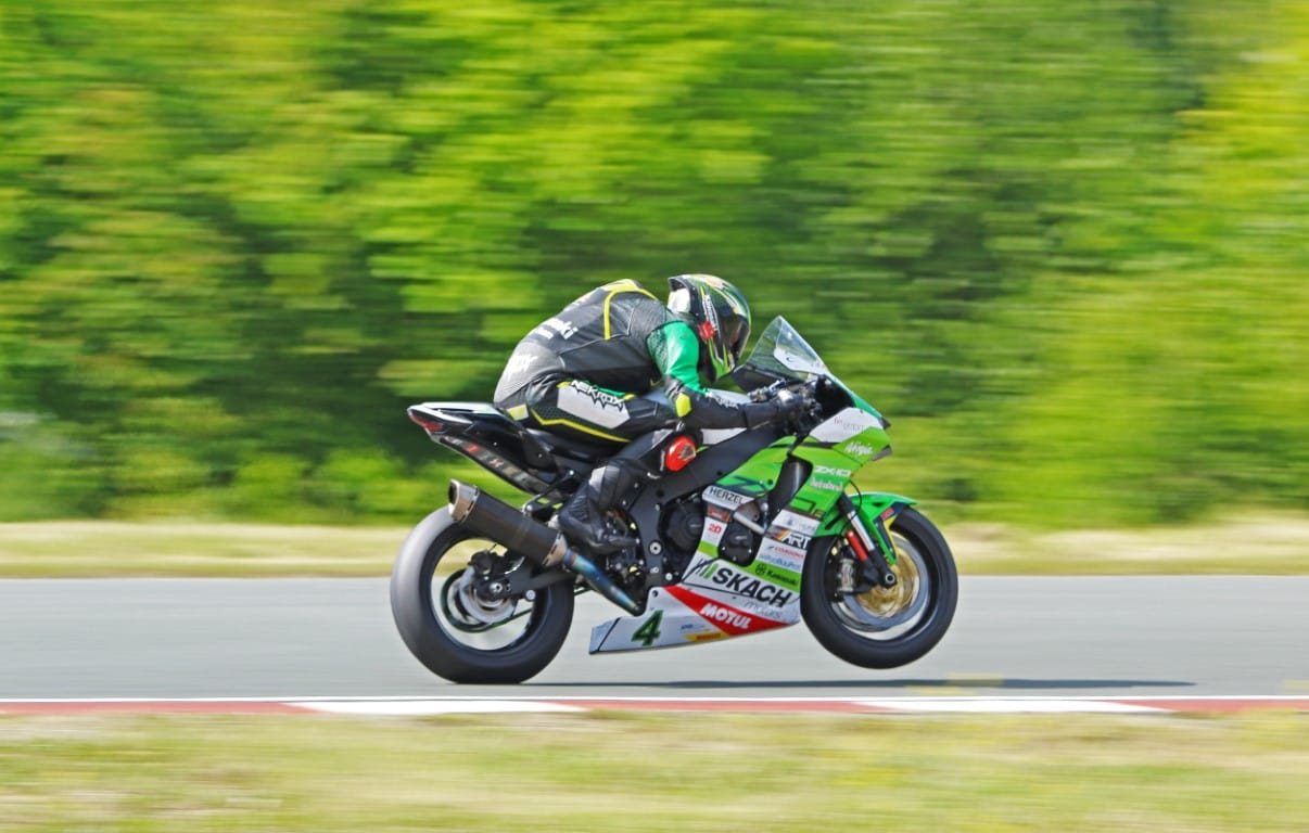 Rennstrecken Training mit Triple MMM Oschersleben
