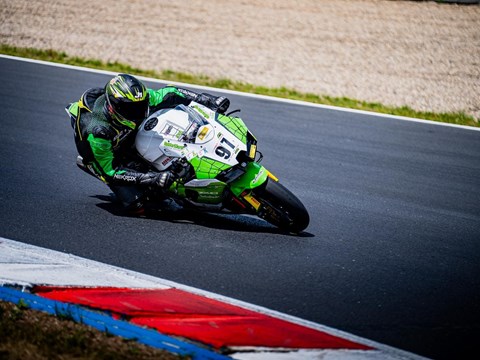 Rennstrecken Training mit Triple MMM Oschersleben
