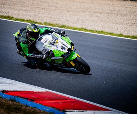 Motorrad Termin Rennstrecken Training mit Triple MMM Oschersleben