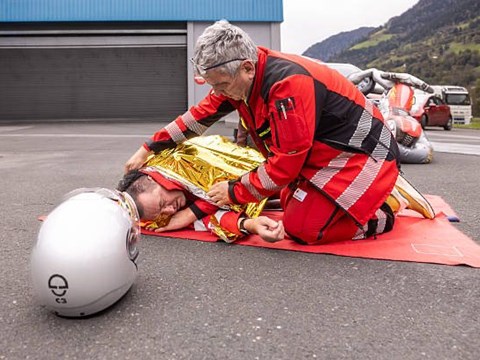 Erste Hilfe KURS //  Gepäck & packen  //  Fahrzeug sichern