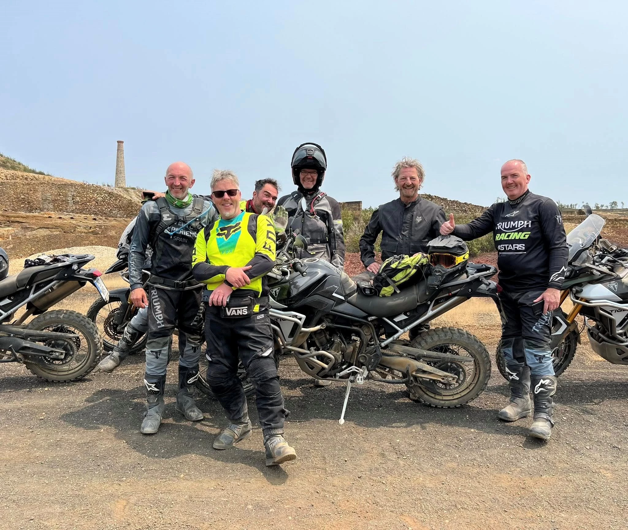 Triumph: quer durch Portugal  off/onroad-Mix: 50/50 