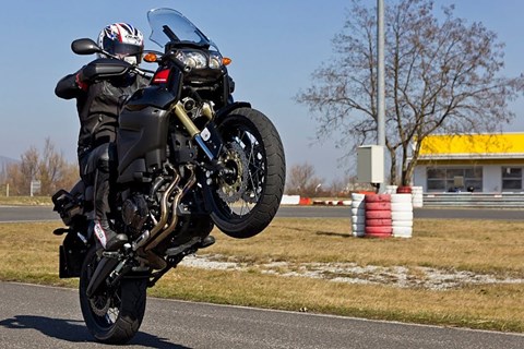 Yamaha XT1200Z Super Ténéré Action Video