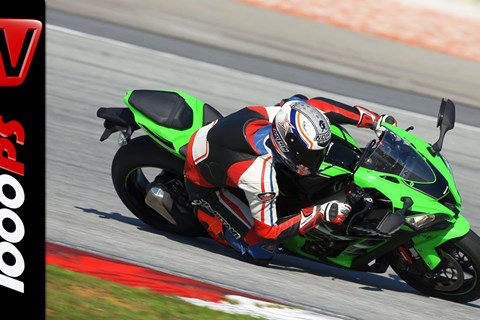 Kawasaki Ninja ZX-10R Test  2016 | Fazit, Action, Sound (English Subs)