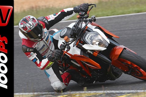 KTM 1290 Super Duke R | Naked Bike Test Rennstrecke