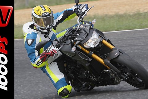 Yamaha MT-09 | Naked Bike Test Rennstrecke