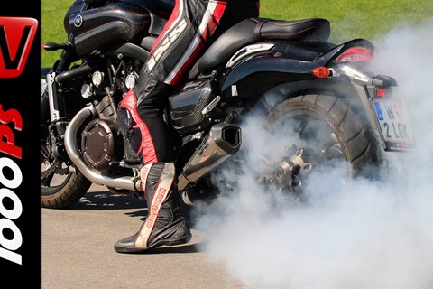 Yamaha VMAX - 5th Gear Wheelspin