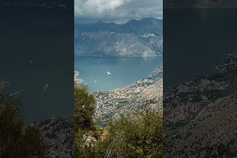 Ein unglaublicher Ausblick!! 🗻🌊 #kotor #yamahaxsr900