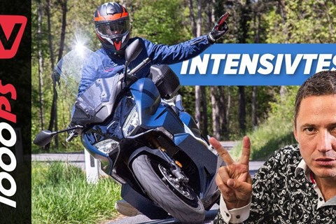 Halbvoll oder Halbleer? Das Glas und die Honda Forza 750 2021 im 1000PS Test!