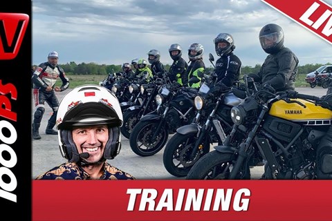 Fahrsicherheitstraining am Motorrad - Live vom Homeoffice - Trockentraining