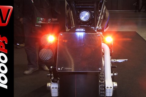 Rizoma Prototyp mit Club S Blinker + Bremslicht in einem