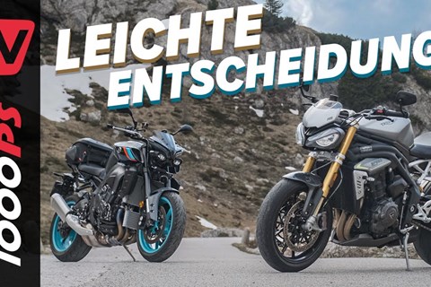 Welches Powernaked für die Alpen? Triumph Speed Triple RS vs Yamaha MT-10 Vergleichs-Test 2022
