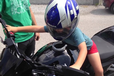 Baby on Kawasaki Z750 | Early practice makes perfect